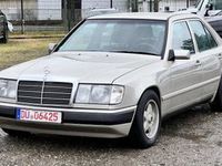 Gebraucht Mercedes E230 132 PS (97 kW) 1988 Silber Limousine