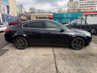 Gebraucht Opel Insignia 140 PS (102 kW) 2012 Schwarz Limousine