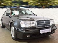 Gebraucht Mercedes E500 326 PS (239 kW) 1992 Blauschwarz Limousine