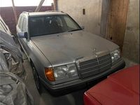 Gebraucht Mercedes E300 180 PS (132 kW) 1990 Silber Kombi