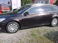 Gebraucht Opel Insignia Active 131 PS (96 kW) 2013 Mahogany brown (p2/so) Kombi