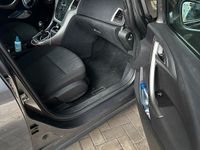 Gebraucht Opel Astra 125 PS (91 kW) 2012 Grau Kombi