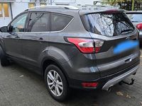 Gebraucht Ford Kuga Titanium 150 PS (110 kW) 2019 Grau SUV