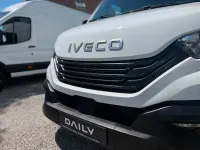 Gebraucht Iveco Daily 177 PS (130 kW) 2025 Weiß Van / Kleinbus
