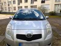 Gebraucht Toyota Yaris 68 PS (50 kW) 2007 Silber Kleinwagen