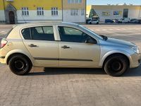 Gebraucht Opel Astra 90 PS (66 kW) 2004 Gold Kleinwagen