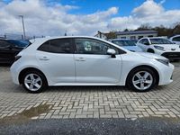 Gebraucht Toyota Corolla Hybrid Team 98 PS (72 kW) 2022 Weiß Limousine