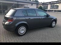 Gebraucht Opel Astra 90 PS (66 kW) 2009 Grau Limousine