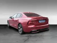 Gebraucht Volvo S60 Plus 197 PS (144 kW) 2023 Fusion red (metallic) Limousine