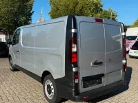 Gebraucht Opel Vivaro 116 PS (85 kW) 2016 Silber Van / Kleinbus