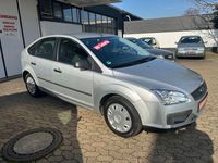 Gebraucht Ford Focus Trend 116 PS (85 kW) 2005 Silber Limousine