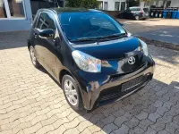 Second-hand Toyota iQ Basis 68 CP (50 kW) 2009 Negru Hatchback