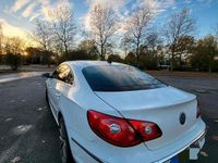 Gebraucht VW Passat 140 PS (102 kW) 2010 Weiß Coupé