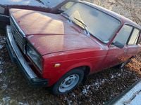 Second-hand Lada 2107 75 CP (55 kW) 1988 Roșu Berlinǎ