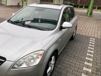 Gebraucht Kia Ceed 105 PS (77 kW) 2007 Grau Kleinwagen