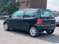 Second-hand Renault Twingo Initiale 75 CP (55 kW) 2004 Albastru Hatchback