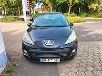 Gebraucht Peugeot 207 Urban Move 95 PS (69 kW) 2011 Schwarz Limousine