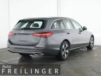 Gebraucht Mercedes C300e Avantgarde 313 PS (230 kW) 2024 Grau Limousine