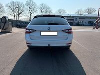 Gebraucht Skoda Superb Style 150 PS (110 kW) 2019 Weiß Kombi