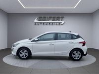 Gebraucht Hyundai i20 79 PS (58 kW) 2025 Atlas white / sol Limousine