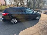 Usado Ford Focus 116 CV (85 kW) 2012 Negro Familiar