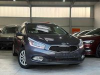 Gebraucht Kia Ceed 135 PS (99 kW) 2013 Grau Kleinwagen