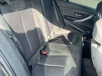 Gebraucht BMW 320 M Sport 184 PS (135 kW) 2012 Grau Kombi