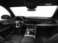 Gebraucht Audi Q8 Ambiente 210 PS (154 kW) 2025 Grau SUV