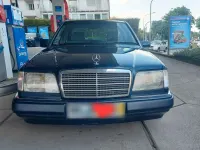 Gebraucht Mercedes E220 150 PS (110 kW) 1994 Blau Limousine