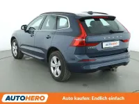 Gebraucht Volvo XC60 Core 197 PS (144 kW) 2022 Denim blue SUV