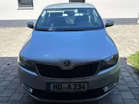 Gebraucht Skoda Rapid Active 90 PS (66 kW) 2015 Silber Kleinwagen