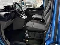 Gebraucht Ford Transit Custom Nugget 170 PS (125 kW) 2025 Digital aqua blue Van / Kleinbus
