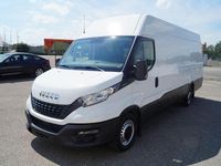 Second-hand Iveco Daily 156 CP (114 kW) 2020 Alb Monovolum