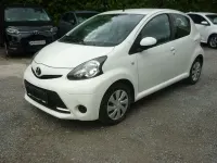 Gebraucht Toyota Aygo Cool 68 PS (50 kW) 2014 Weiß Kleinwagen