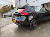 Gebraucht Volvo V40 Kinetic 120 PS (88 kW) 2017 Schwarz Limousine