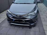 Gebraucht Toyota Avensis Multidrive S 147 PS (108 kW) 2018 Grau Kombi