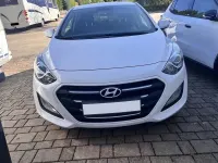 Gebraucht Hyundai i30 101 PS (74 kW) 2016 Weiß Limousine
