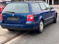 Gebraucht VW Passat 115 PS (84 kW) 2005 Blau Kombi