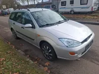 Brugt Ford Focus 101 HK (74 kW) 2000 Sølv Sedan