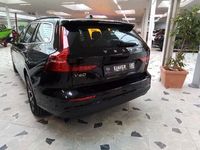 gebraucht Volvo V60 Kombi Core B4 Diesel EU6d Mild-Hybrid