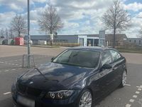 Gebraucht BMW 320 150 PS (110 kW) 2007 Blau Limousine