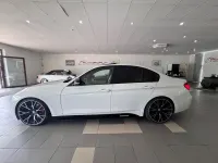 Gebraucht BMW 330 M Sport 252 PS (185 kW) 2018 Alpinweiss Limousine