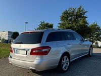 Gebraucht Mercedes E220 Avantgarde 170 PS (125 kW) 2012 Silber Limousine