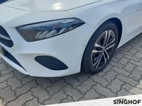 Gebraucht Mercedes A200 Progressive 163 PS (119 kW) 2024 Weiß Limousine