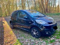 Gebraucht Peugeot 107 68 PS (50 kW) 2013 Schwarz Kleinwagen