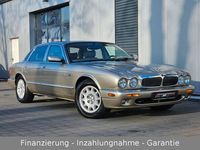 Gebraucht Jaguar XJ8 Executive 284 PS (208 kW) 1999 Gold Limousine