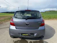 Gebraucht Hyundai i20 Comfort 101 PS (74 kW) 2009 Grau Kleinwagen