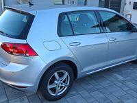 Gebraucht VW Golf VII Trendline 110 PS (80 kW) 2017 Silber Limousine