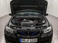 Gebraucht BMW 318 Sport Line 143 PS (105 kW) 2007 Schwarz Kombi
