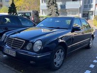 Second-hand Mercedes 240 170 CP (125 kW) 2000 Albastru Berlinǎ